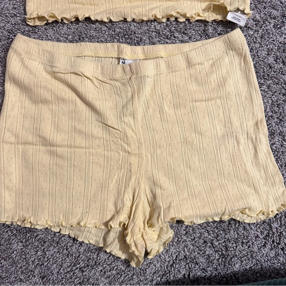 NA-KD Yellow Lounge Set Crop Top Shorts Pajama Lounge Set Ruffle Trim - Picture 3 of 7